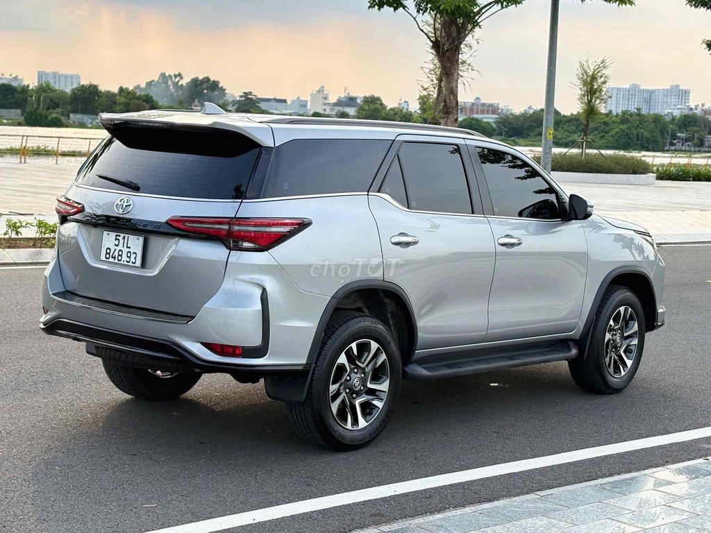 Toyota Fortuner 2025 - ảnh 5