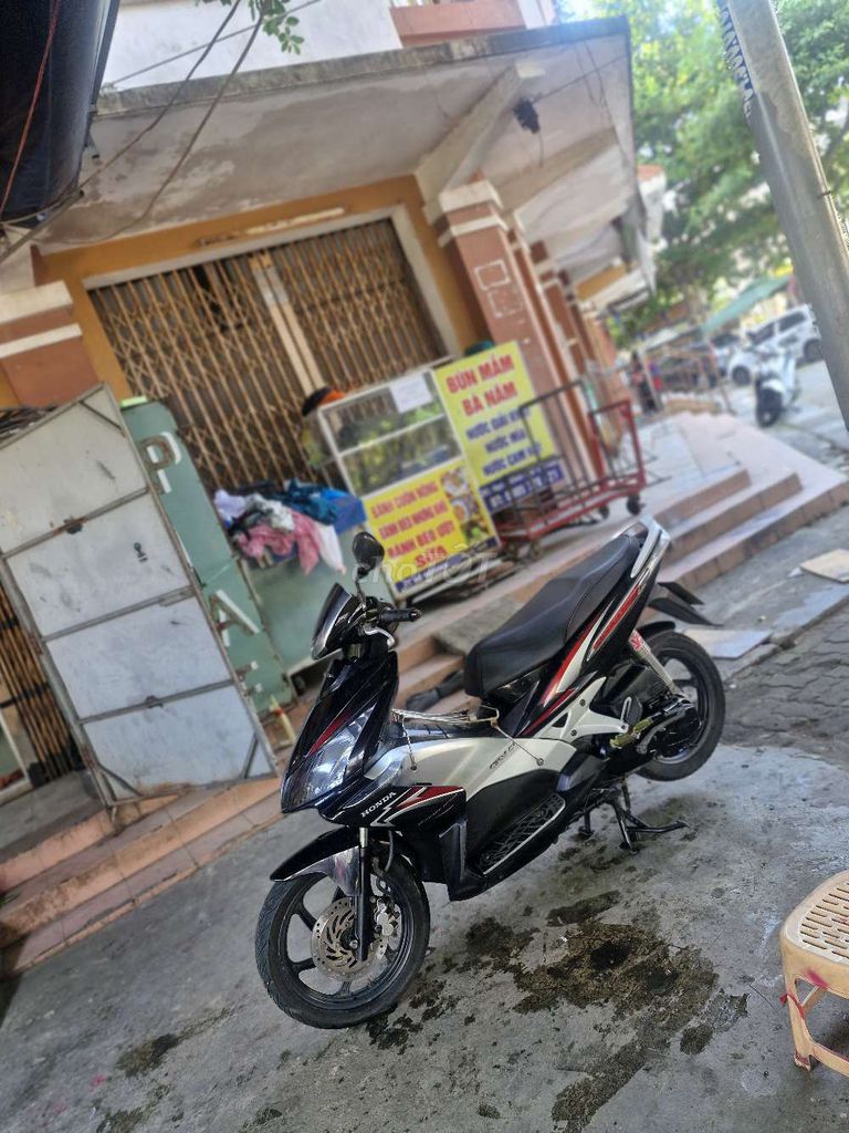 Honda Air Blade 2010 - ảnh 2