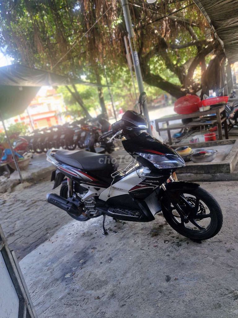 Honda Air Blade 2010 - ảnh 3