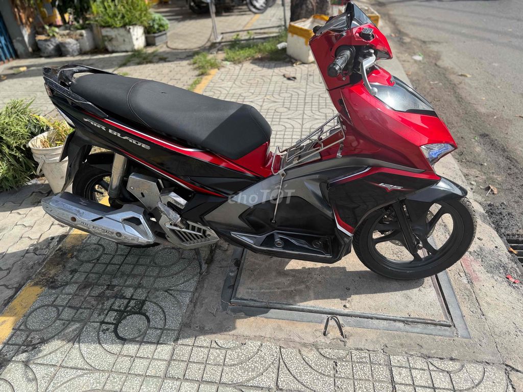 Honda Air Blade 2016 - ảnh 4