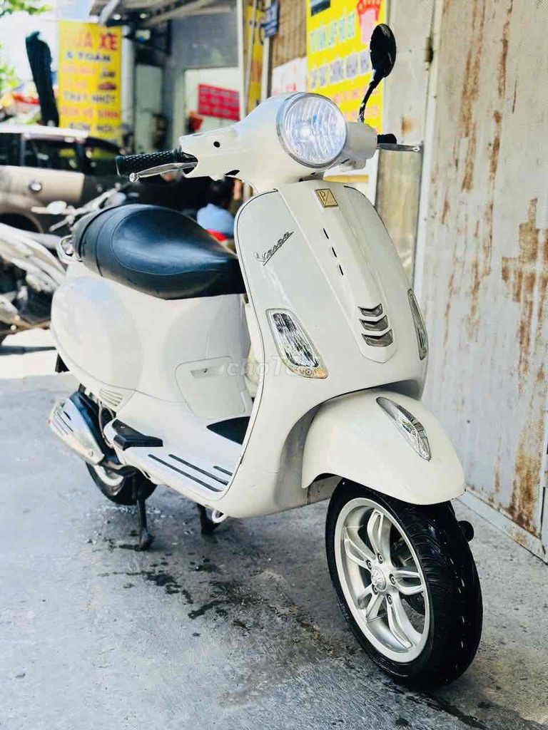 Piaggio Vespa 2010 - ảnh 1