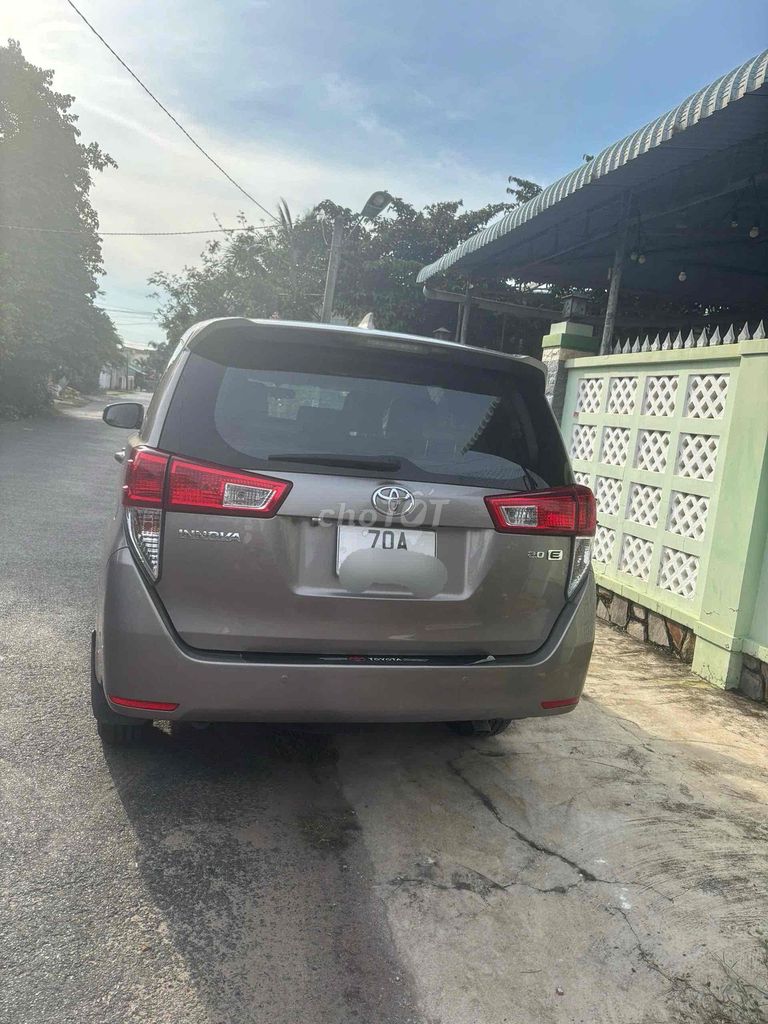 Toyota Innova 2.0E 2018 - ảnh 1