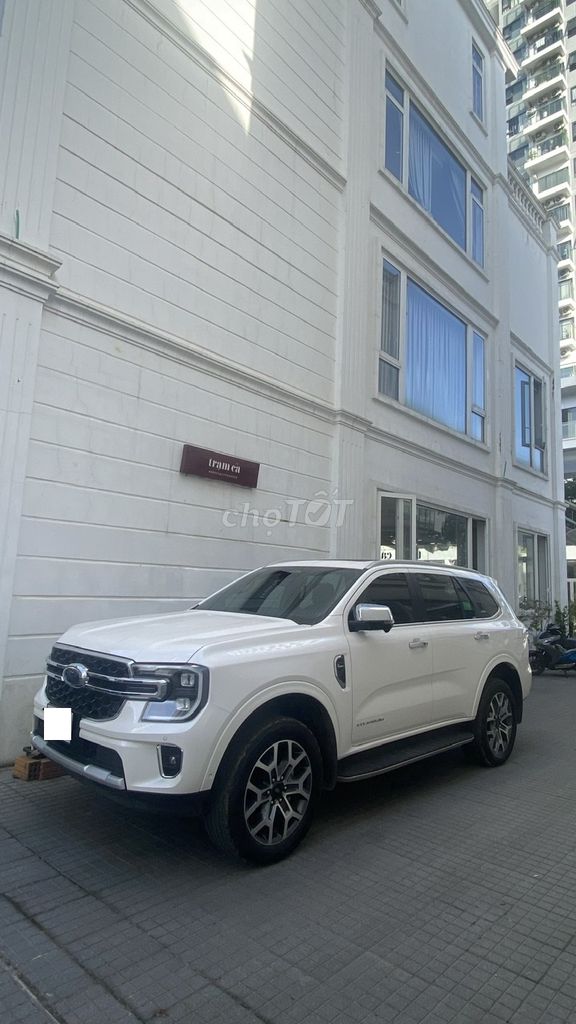 Ford Everest 2022 - ảnh 2