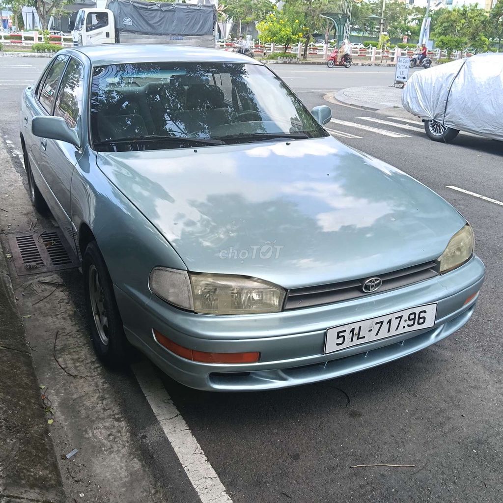 Toyota Camry 1992 - ảnh 1