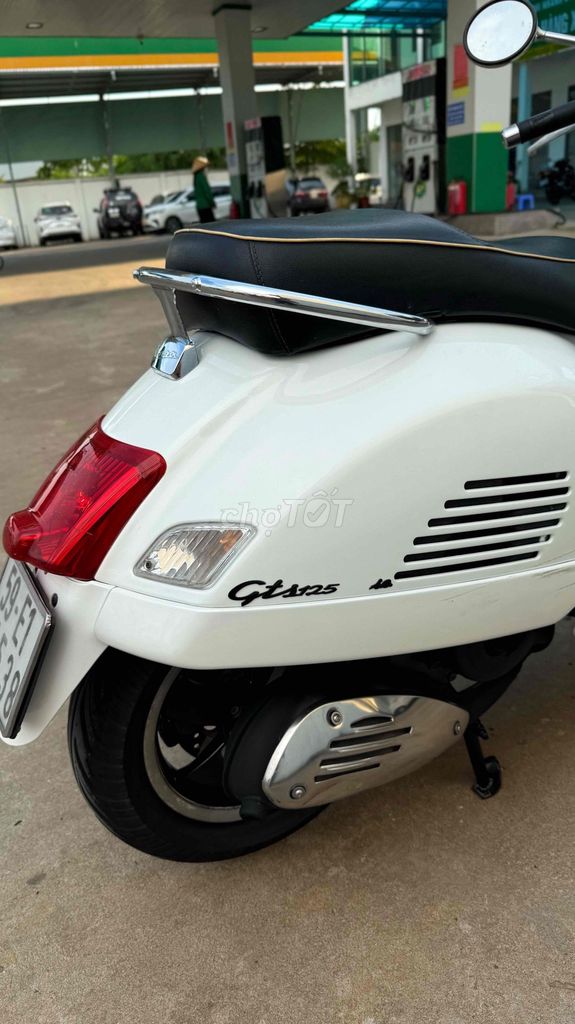 Piaggio 2016 - ảnh 1