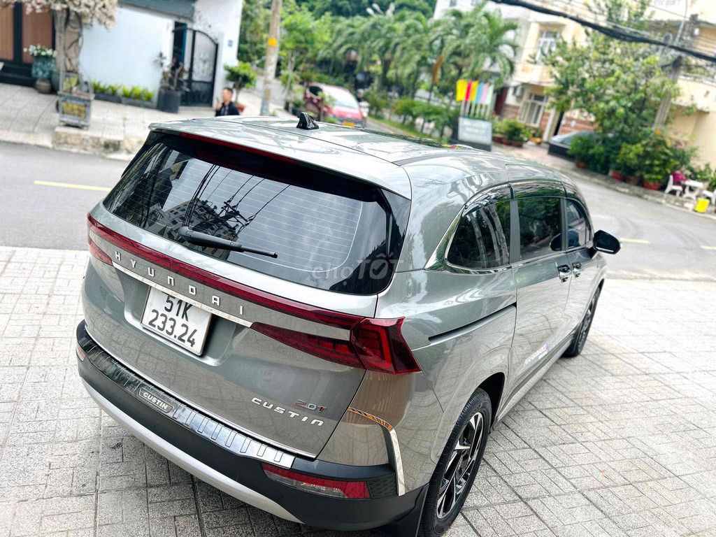 Hyundai Custin 2025 - ảnh 4