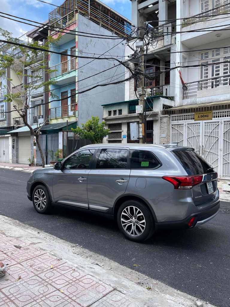 Mitsubishi Outlander - ảnh 3