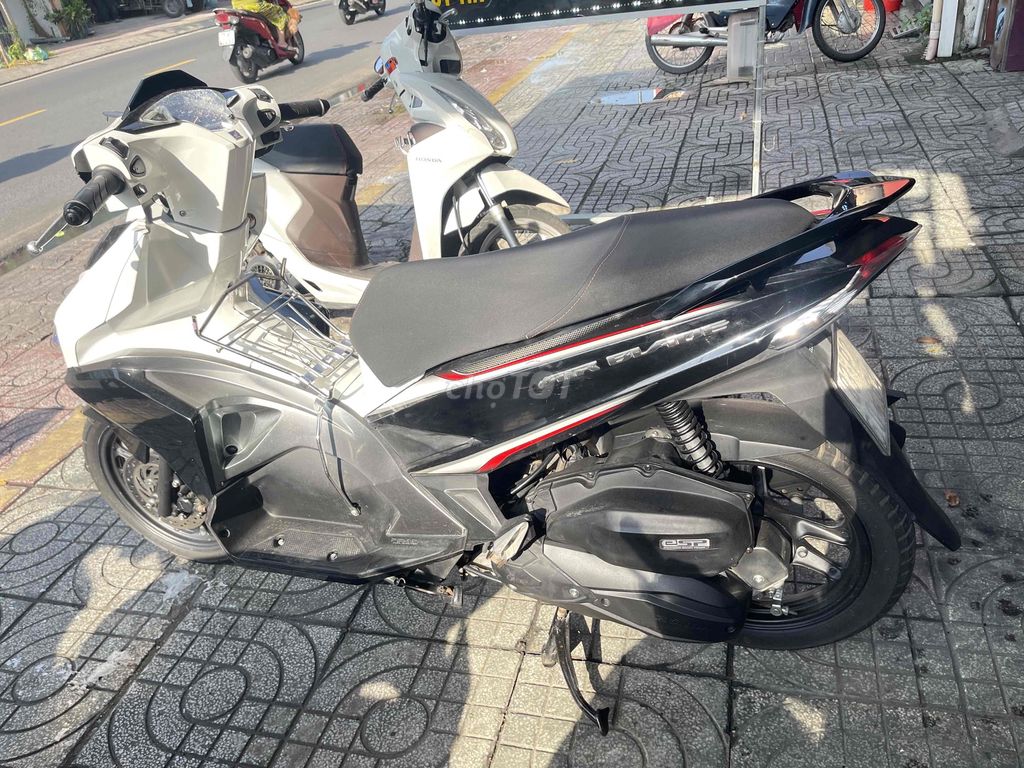 Honda Air Blade 2016 - ảnh 3