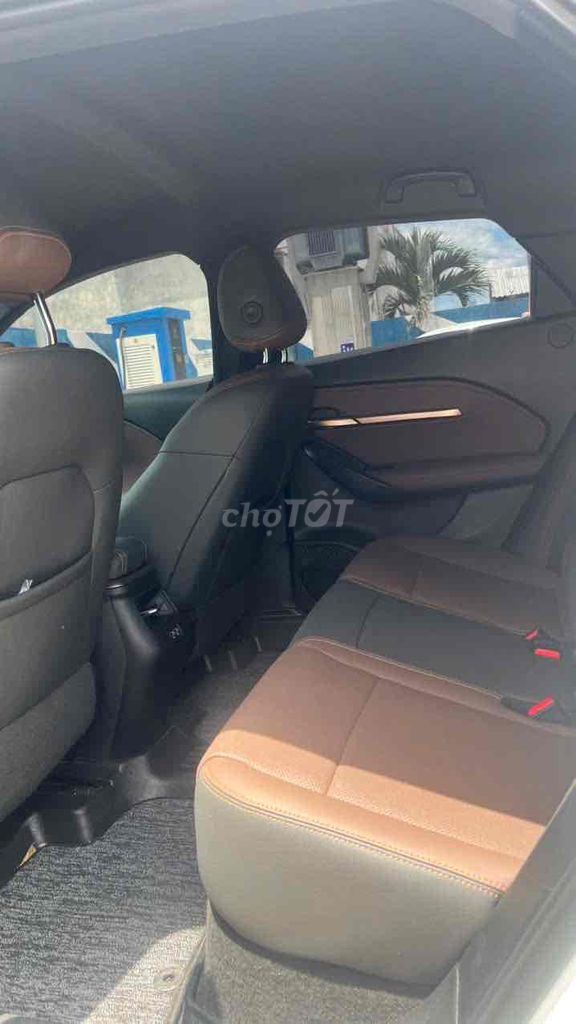 VinFast VF6 Plus 2025 - ảnh 4