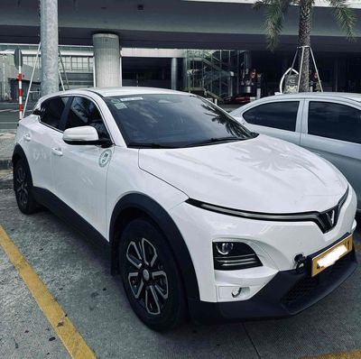 VinFast VF6 Eco - ảnh 1