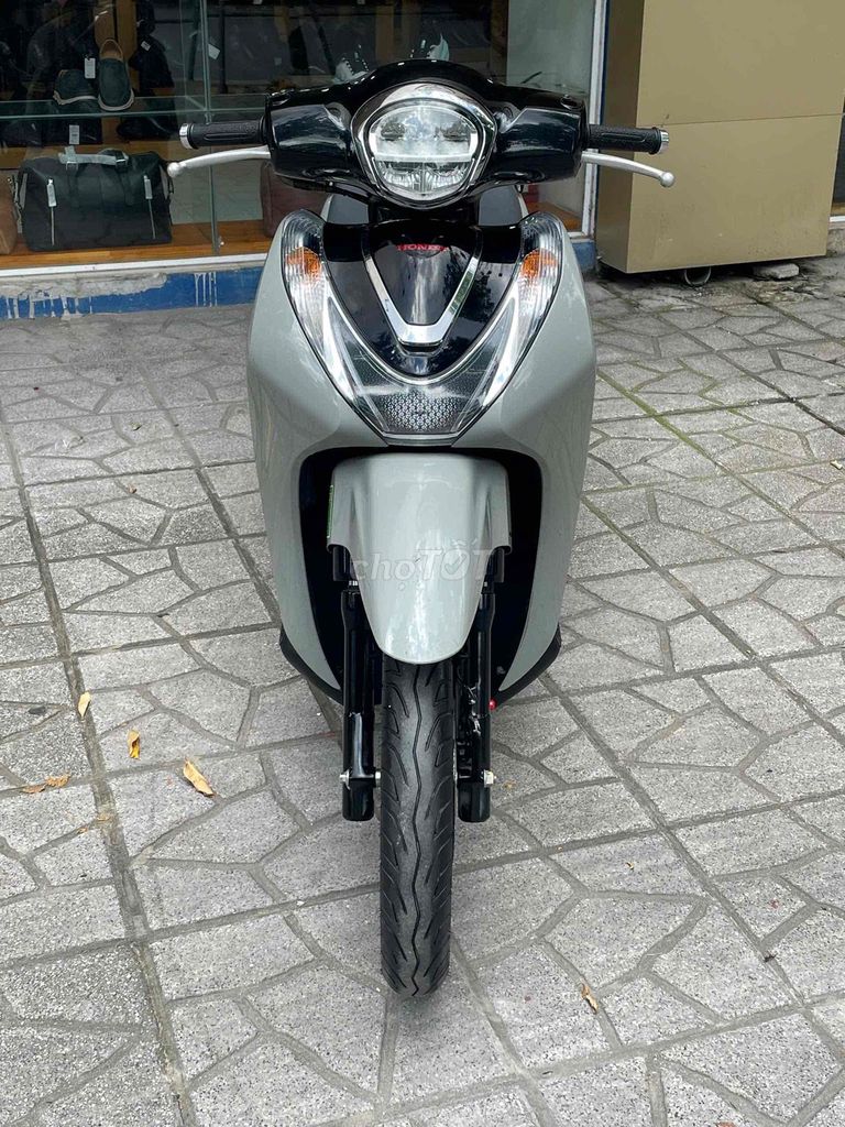 Honda SH Mode 2025 - ảnh 1