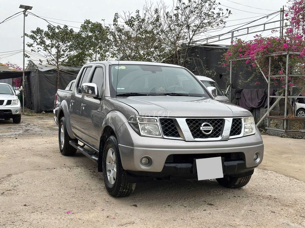 Nissan Navara 2012 - ảnh 2
