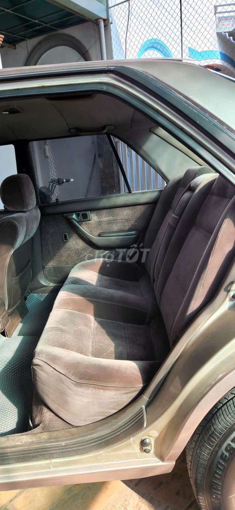 Toyota Corolla 1990 - ảnh 4