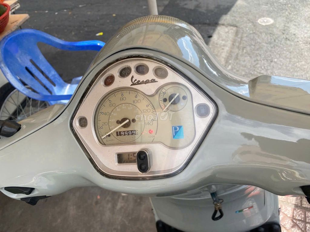 Piaggio Vespa 2013 - ảnh 1
