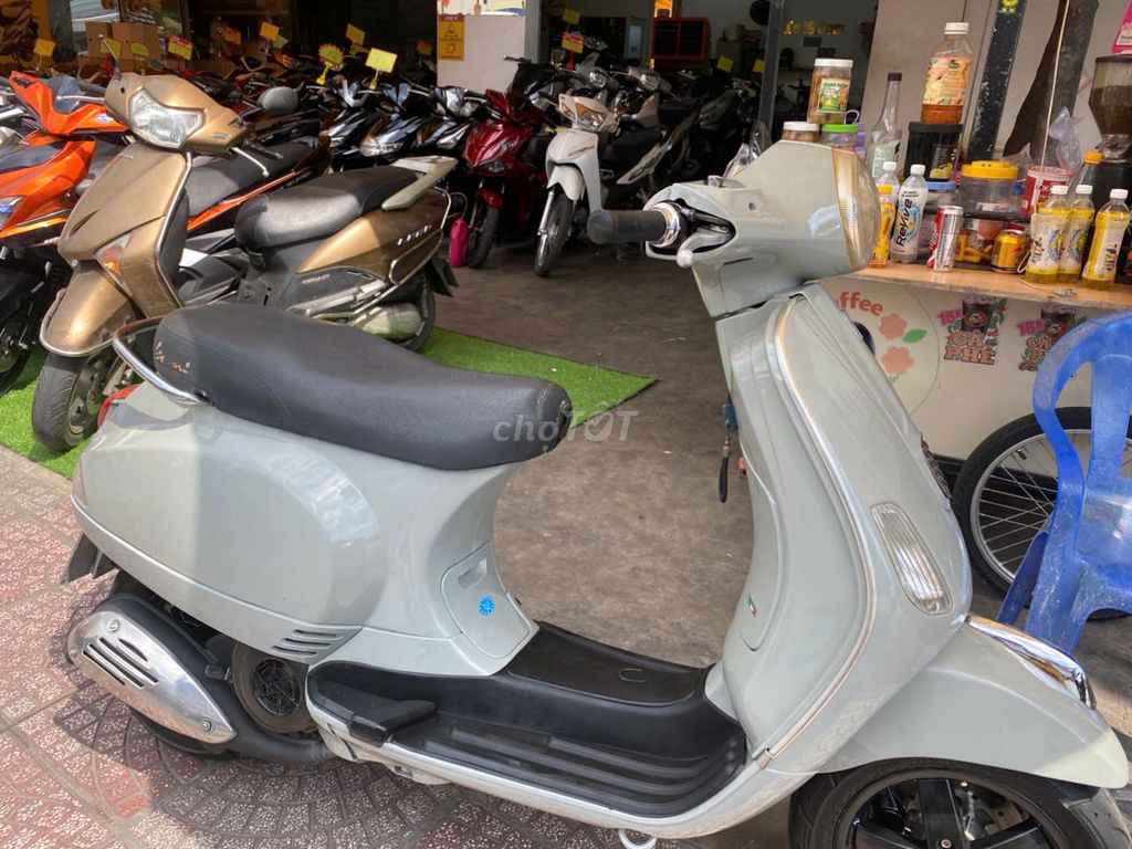 Piaggio Vespa 2013 - ảnh 4