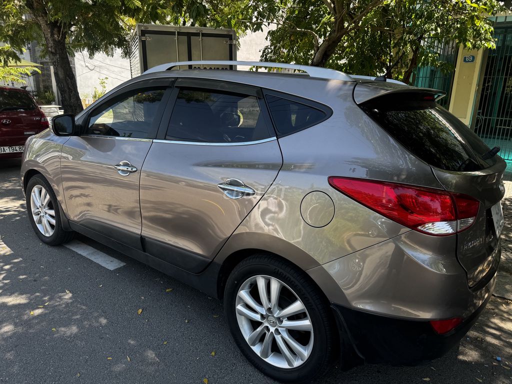 Hyundai Tucson 2010 - ảnh 2