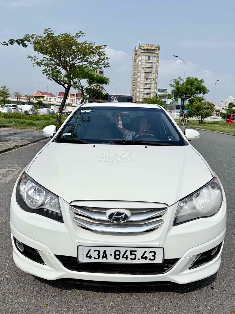 Hyundai Avante 2011 - ảnh 3