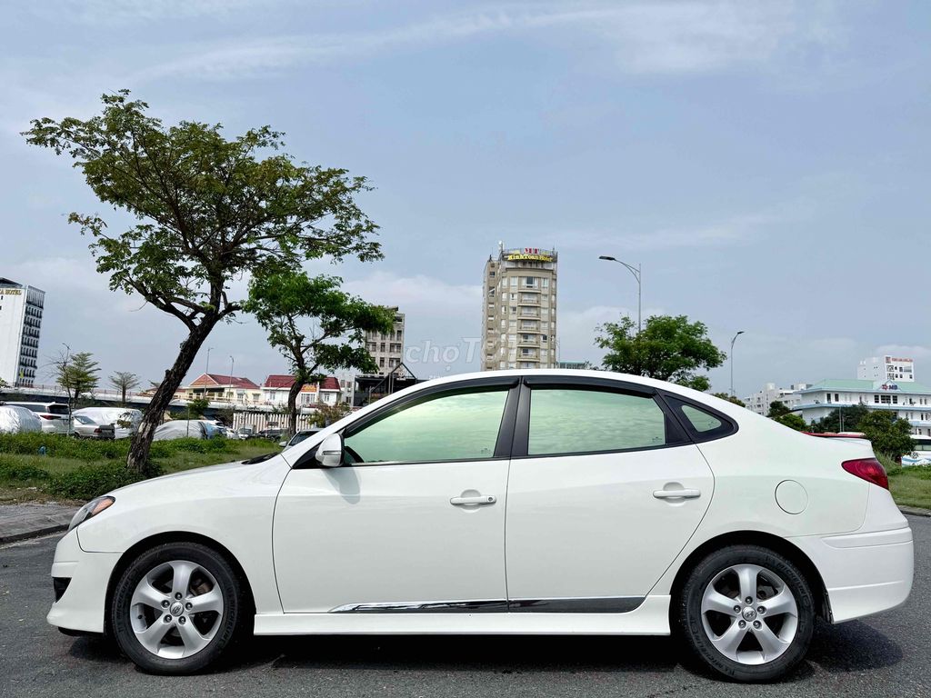 Hyundai Avante 2011 - ảnh 4