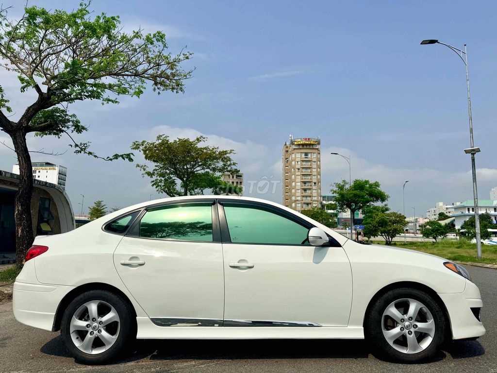 Hyundai Avante 2011 - ảnh 5