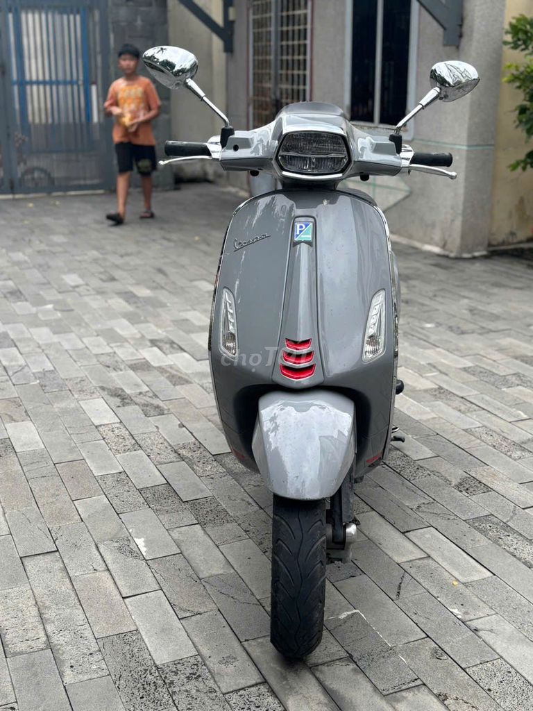 Piaggio Vespa 2021 - ảnh 1