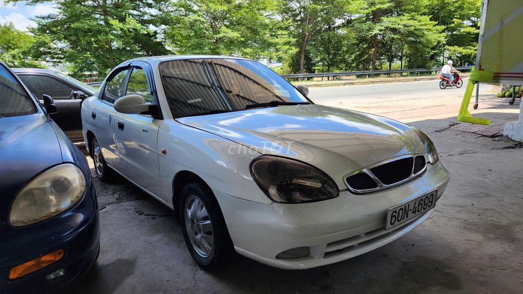 Daewoo Nubira 2000 - ảnh 1