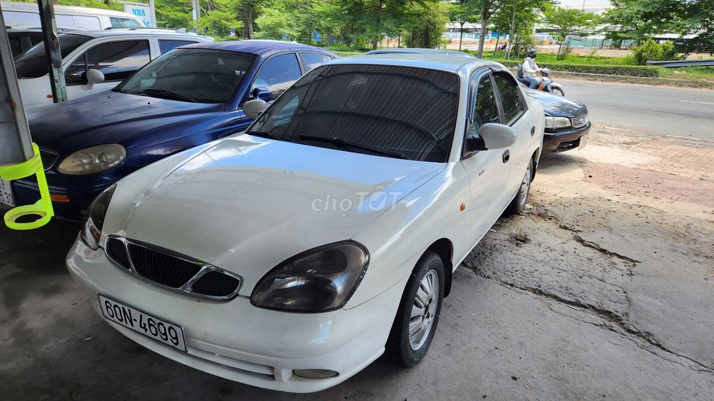 Daewoo Nubira 2000 - ảnh 2