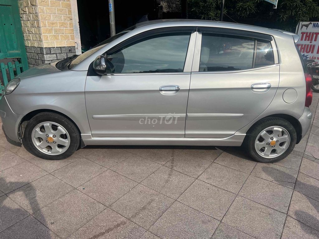 Toyota 2009 - ảnh 1