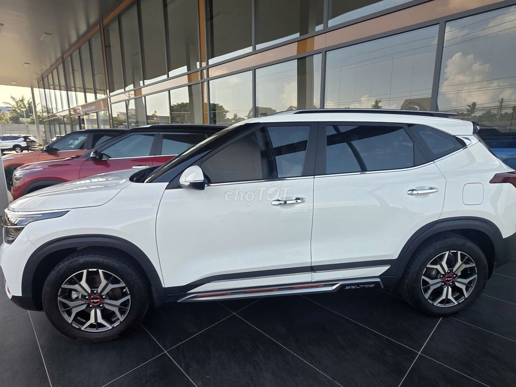 Kia Seltos 2023 - ảnh 2