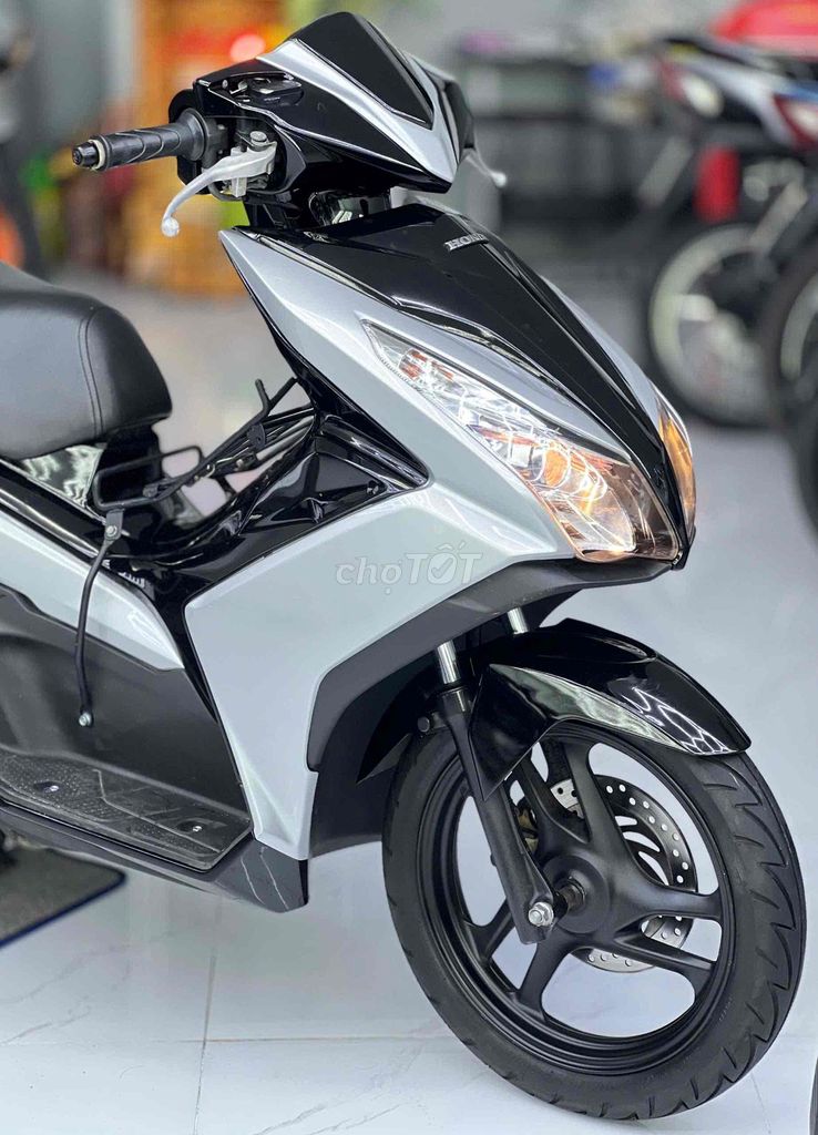 Honda Air Blade 2015 - ảnh 3