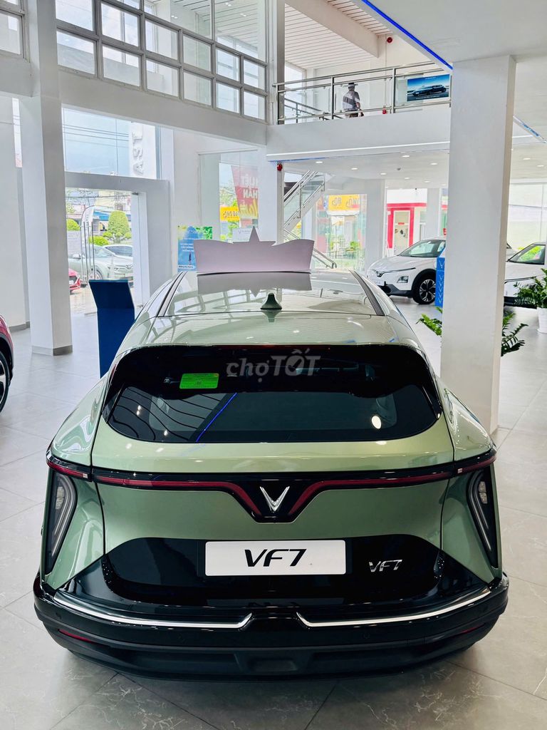 VinFast VF7 - ảnh 4
