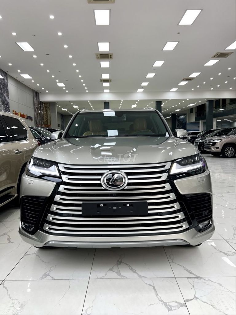 Lexus LX 600 Urban 2026 - ảnh 1