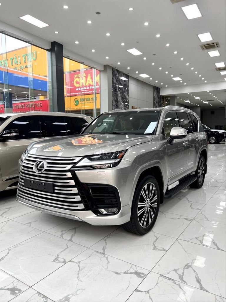 Lexus LX 600 Urban 2026 - ảnh 2