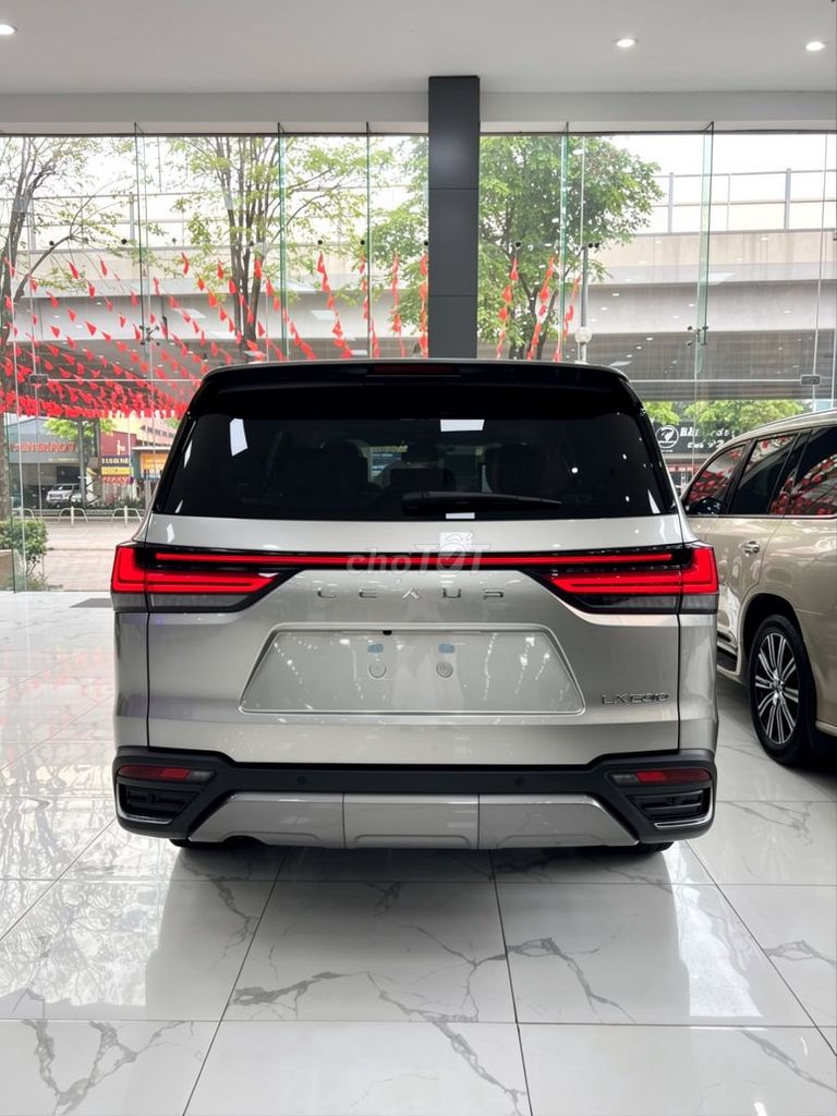 Lexus LX 600 Urban 2026 - ảnh 5