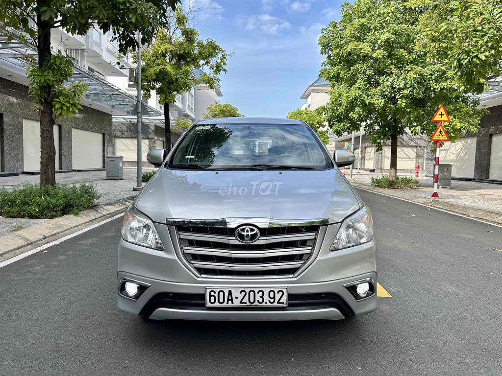 Toyota Innova 2.0E 2015 - ảnh 3