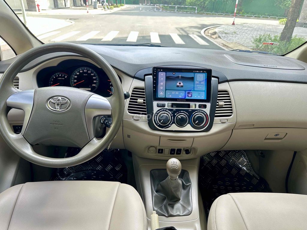 Toyota Innova 2.0E 2015 - ảnh 5