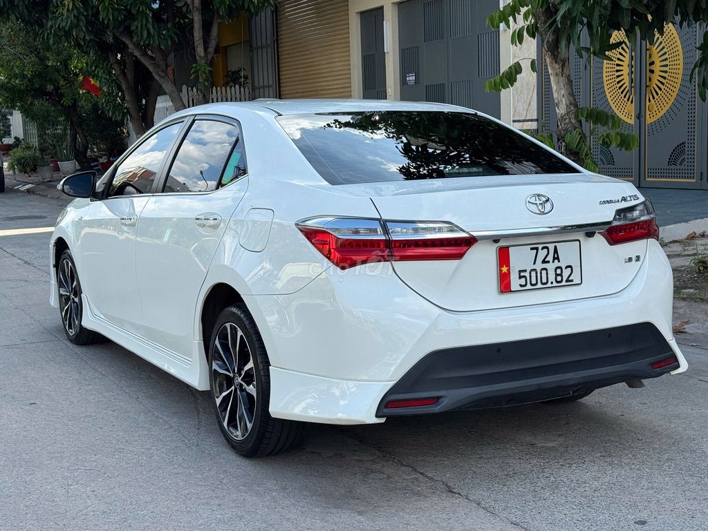 Toyota Corolla Altis 2021 - ảnh 4