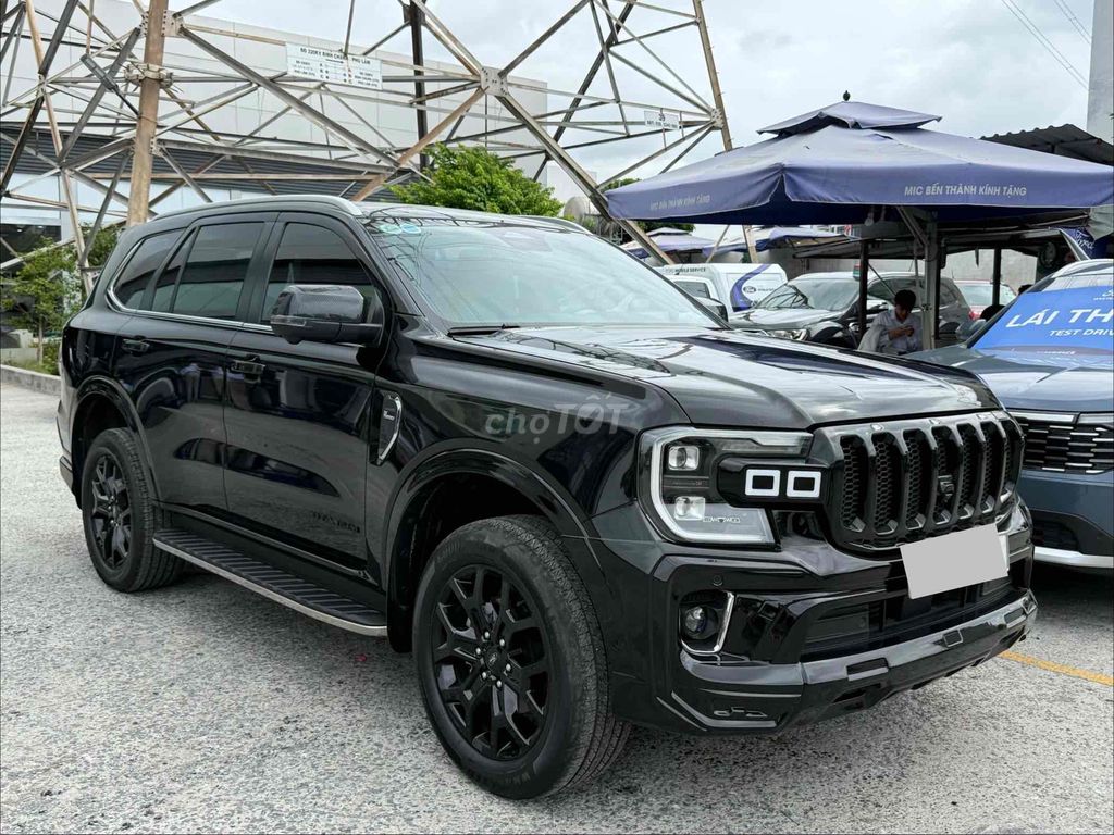 Ford Everest 2023 - ảnh 2