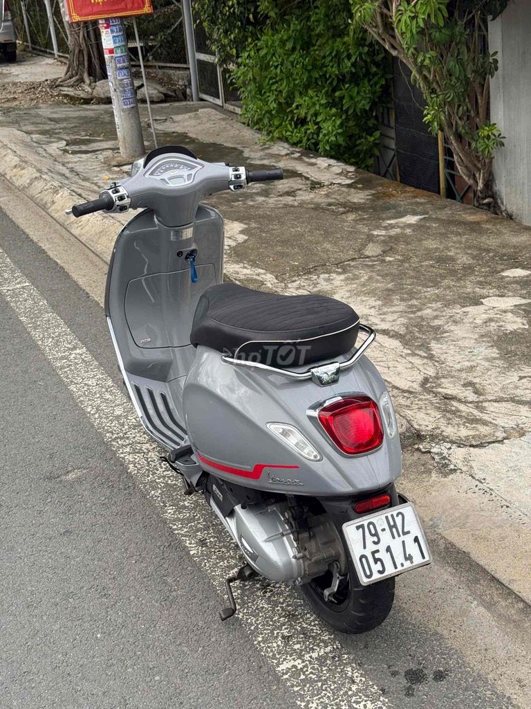 Piaggio Vespa 2022 - ảnh 4