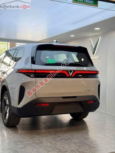 VinFast VF MPV 7 AT 2026 - ảnh 2