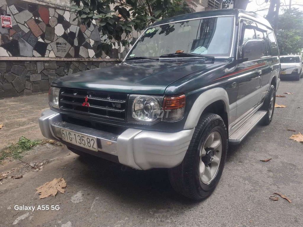 Mitsubishi Pajero 2003 - ảnh 2