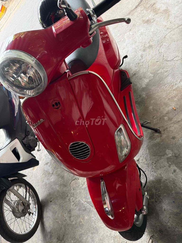 Piaggio Vespa 2011 - ảnh 1