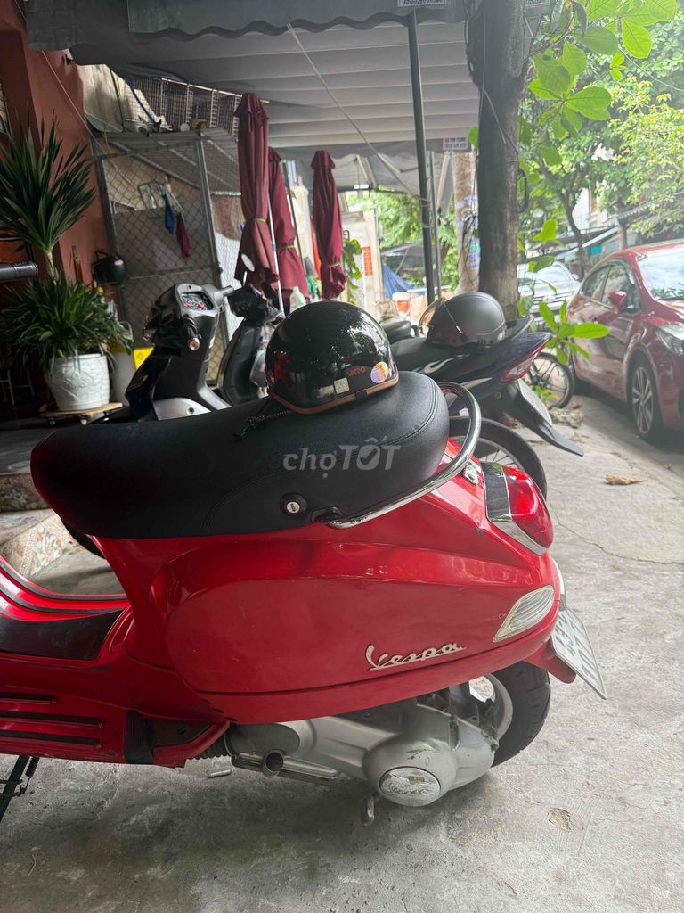 Piaggio Vespa 2011 - ảnh 2