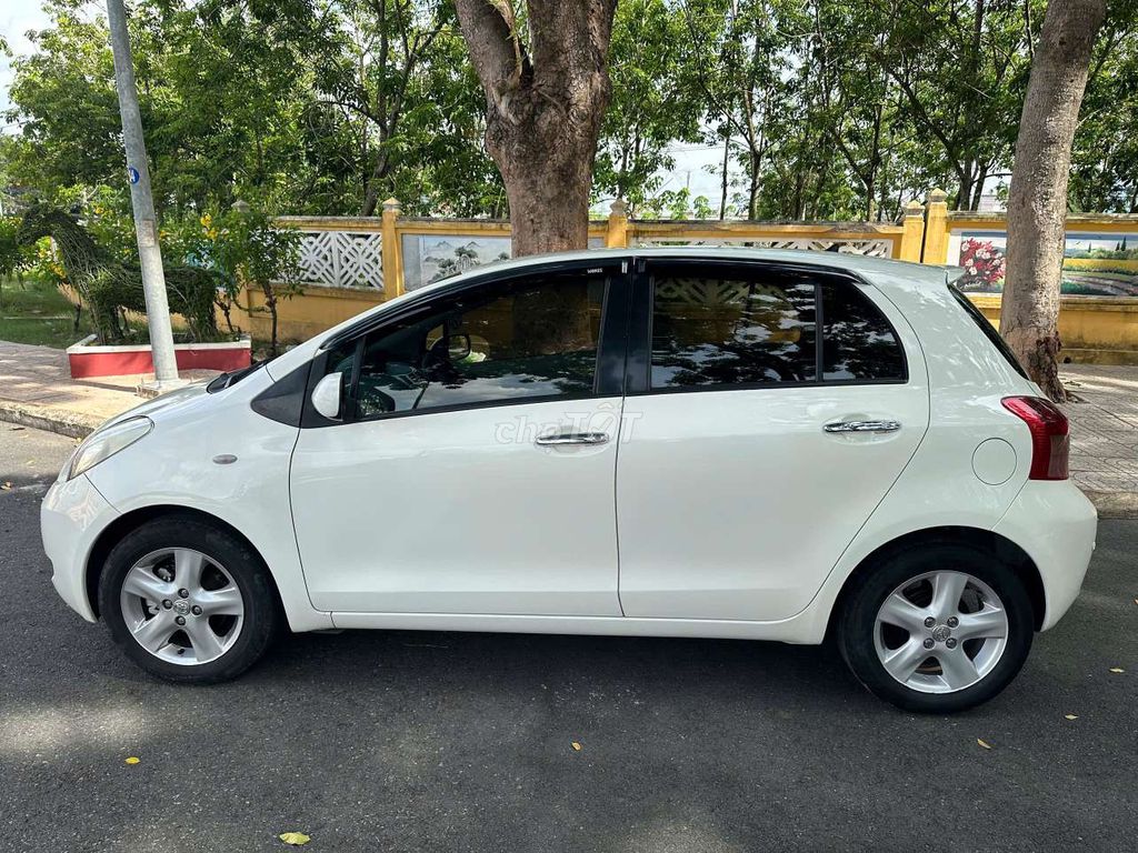 Toyota Yaris 2007 - ảnh 2