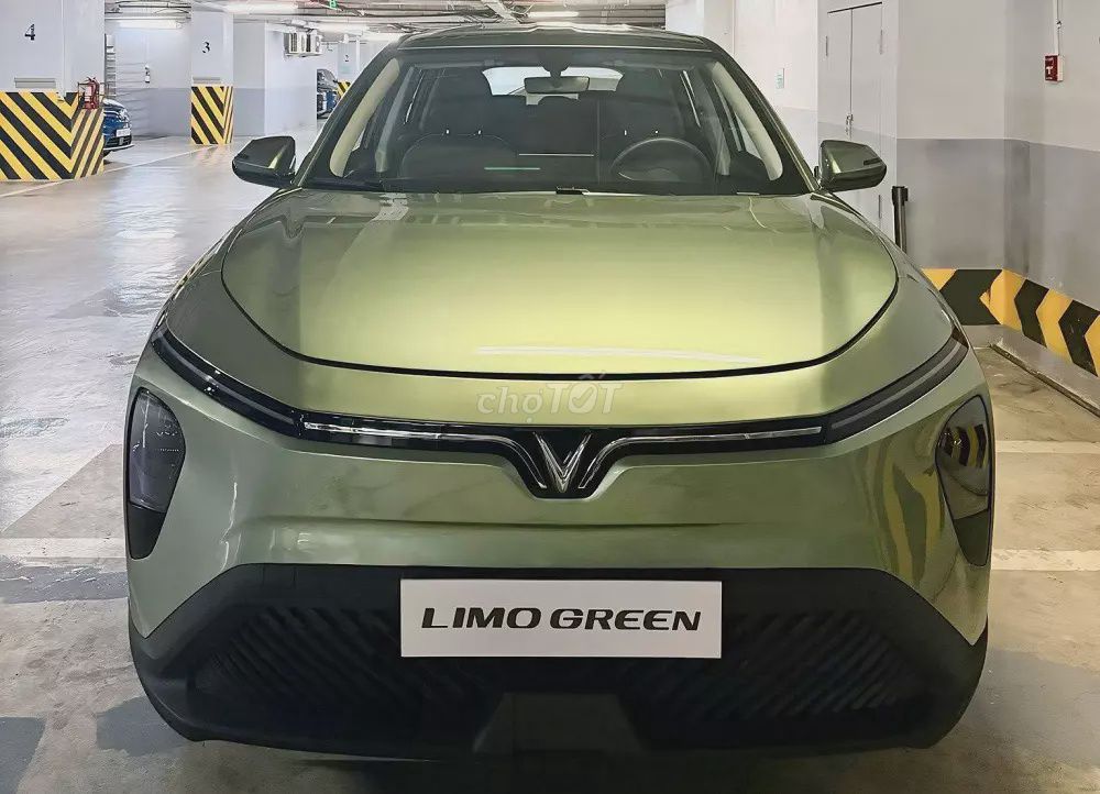 VinFast Limo Green - ảnh 4