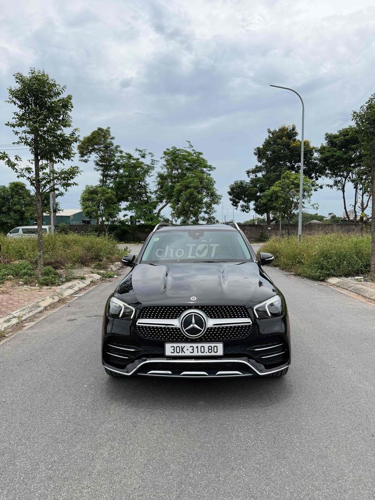 Mercedes-Benz 2021 - ảnh 1