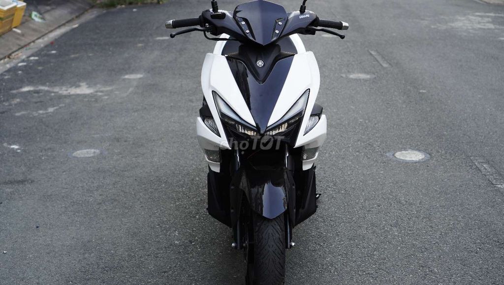 Yamaha NVX 2017 - ảnh 2