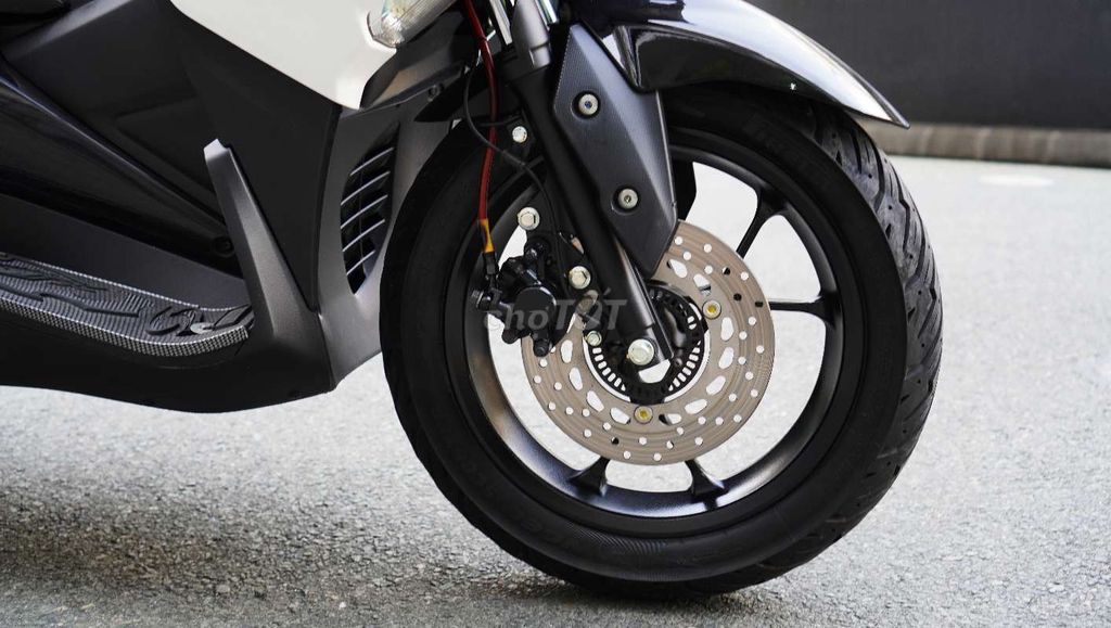 Yamaha NVX 2017 - ảnh 3