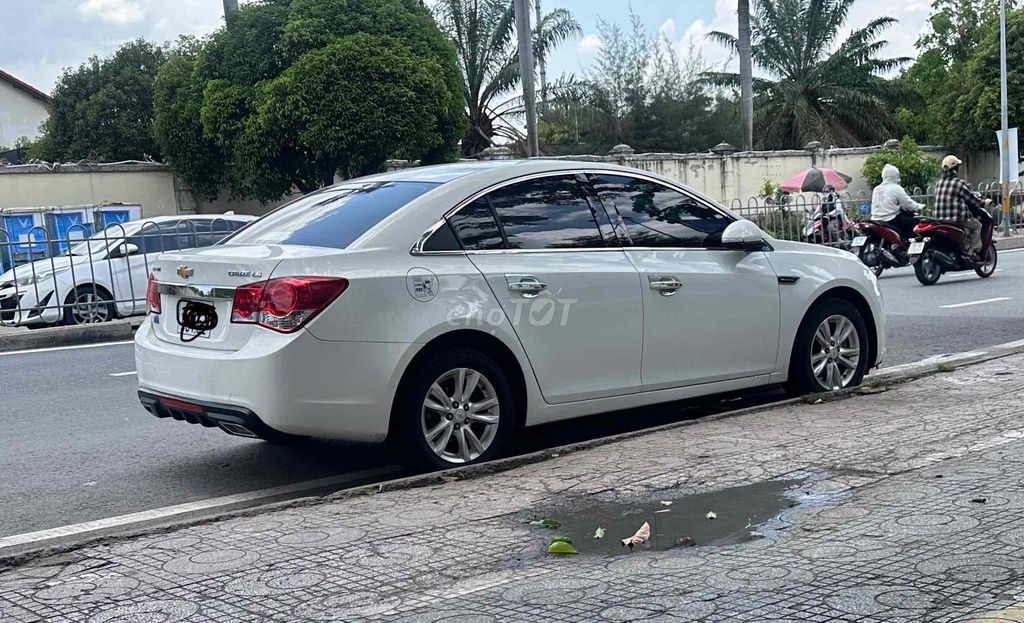 Chevrolet Cruze 2014 - ảnh 1