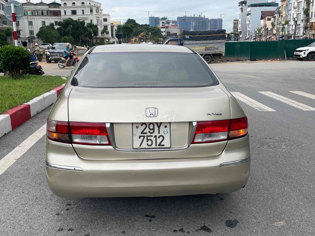 Honda Accord 2004 - ảnh 4