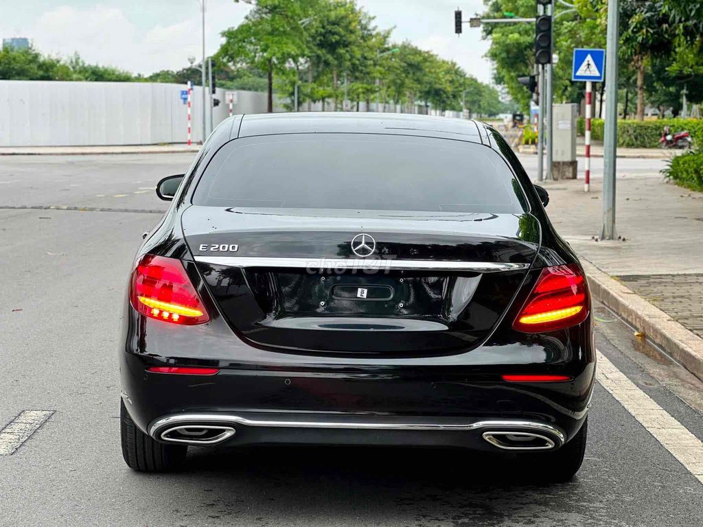 Mercedes-Benz 2018 - ảnh 2